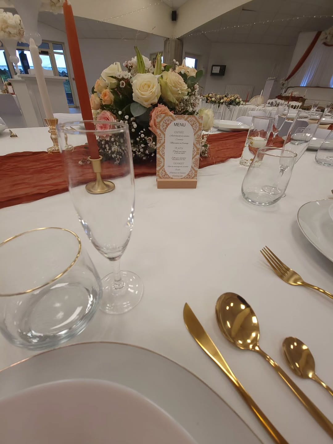 Post 2 by Royal Wedding Déco Lyon on Instagram (image)
