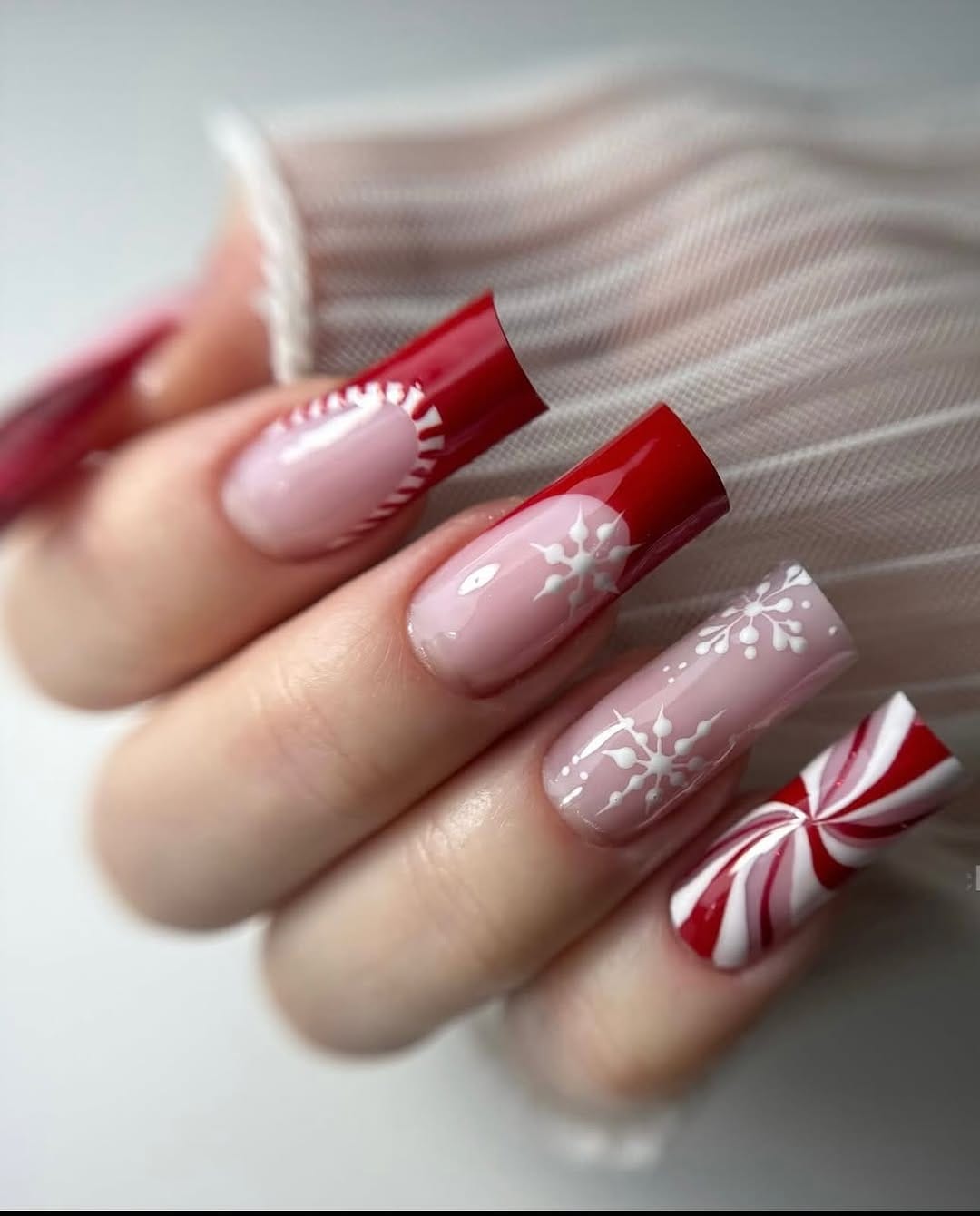 Post 8 by Nails2u on Instagram (image)