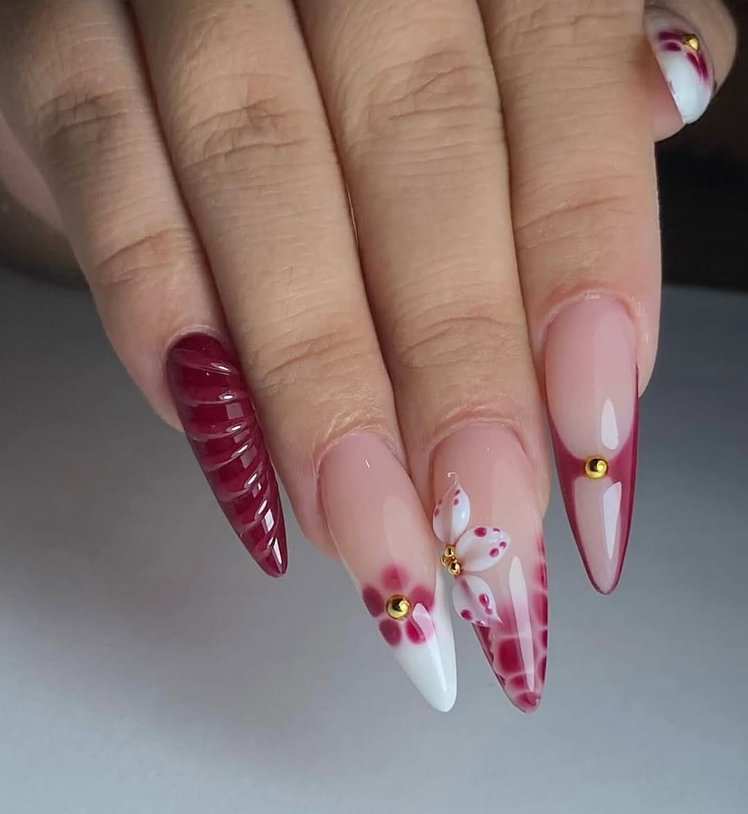 Post 4 by Nails2u on Instagram (image)