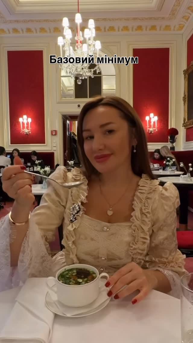 Post 5 by Natalia Karat | The Celebrity Realtor on Instagram (video)