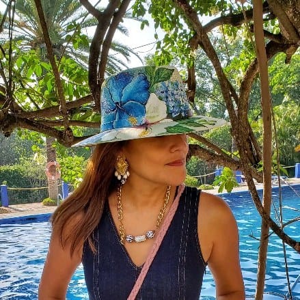 Post 10 by SMGAccesorios on Instagram (video)