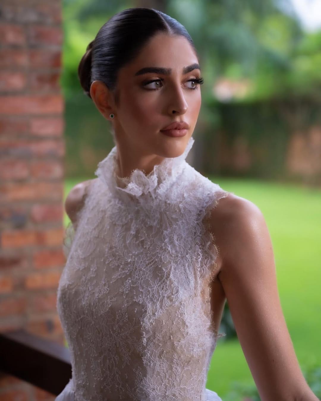 Post 10 by Florencia Soerensen Couture on Instagram (carousel)
