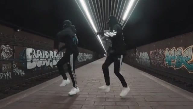 Post 9 by CUTTING⿻SH▲PES CANADA on Instagram (video)