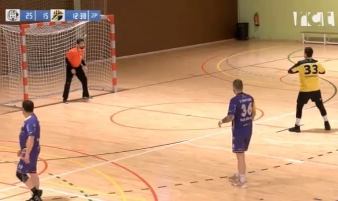 Post 1 by Valonmano Con V on Instagram (video)