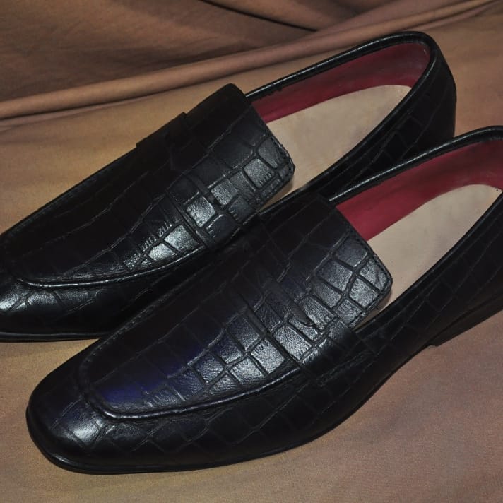 Post 1 by CUIR WORKERS on Instagram (carousel)