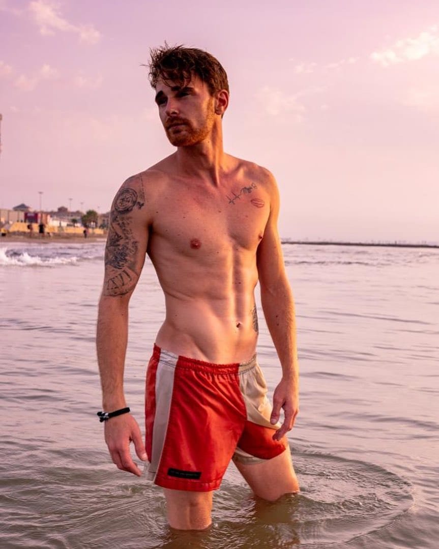 Post 4 by Raúl Sales on Instagram (image)
