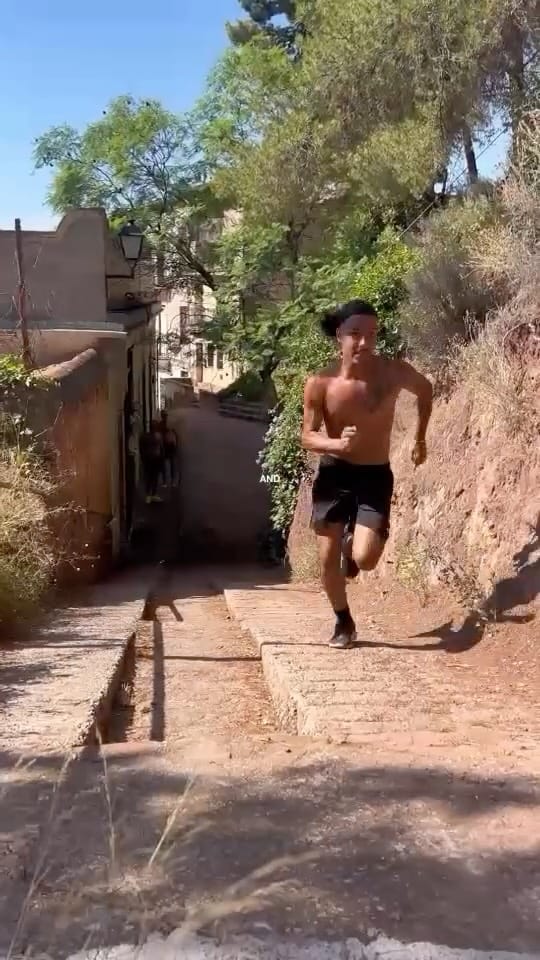Post 5 by Ignacio Martín on Instagram (video)