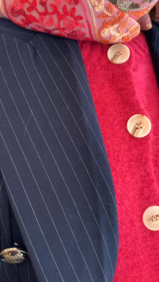 Post 5 by Innamorata Santander on Instagram (video)