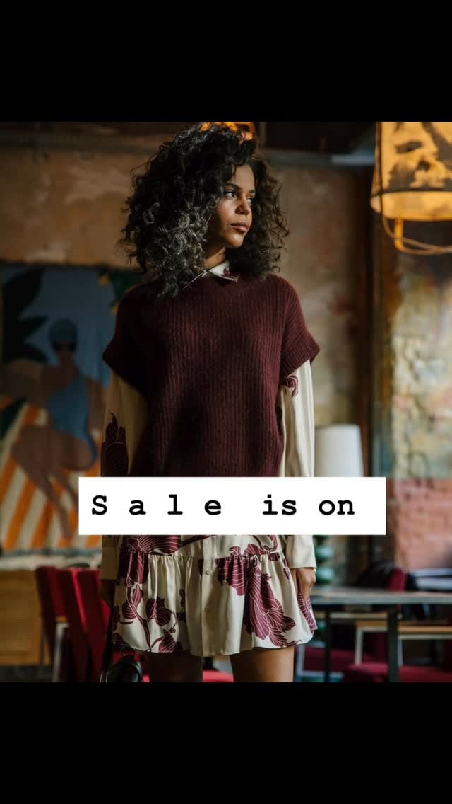 Post 8 by CASA NOVA FASHION on Instagram (video)