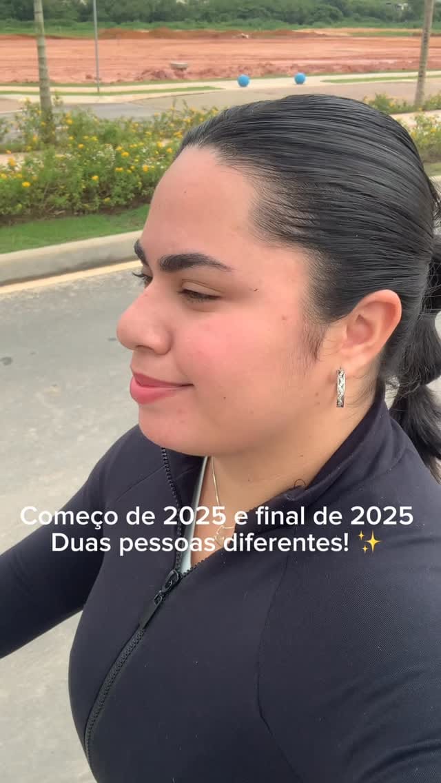 Post 8 by Vitoria Vieira on Instagram (video)