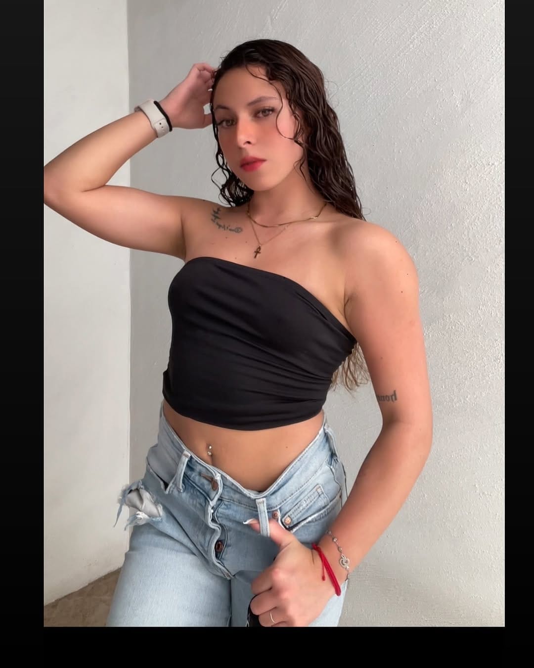 Post 8 by 𝔉𝔞𝔫𝔫𝔶 𝔈𝔰𝔠𝔞𝔪𝔦𝔩𝔩𝔞 on Instagram (image)