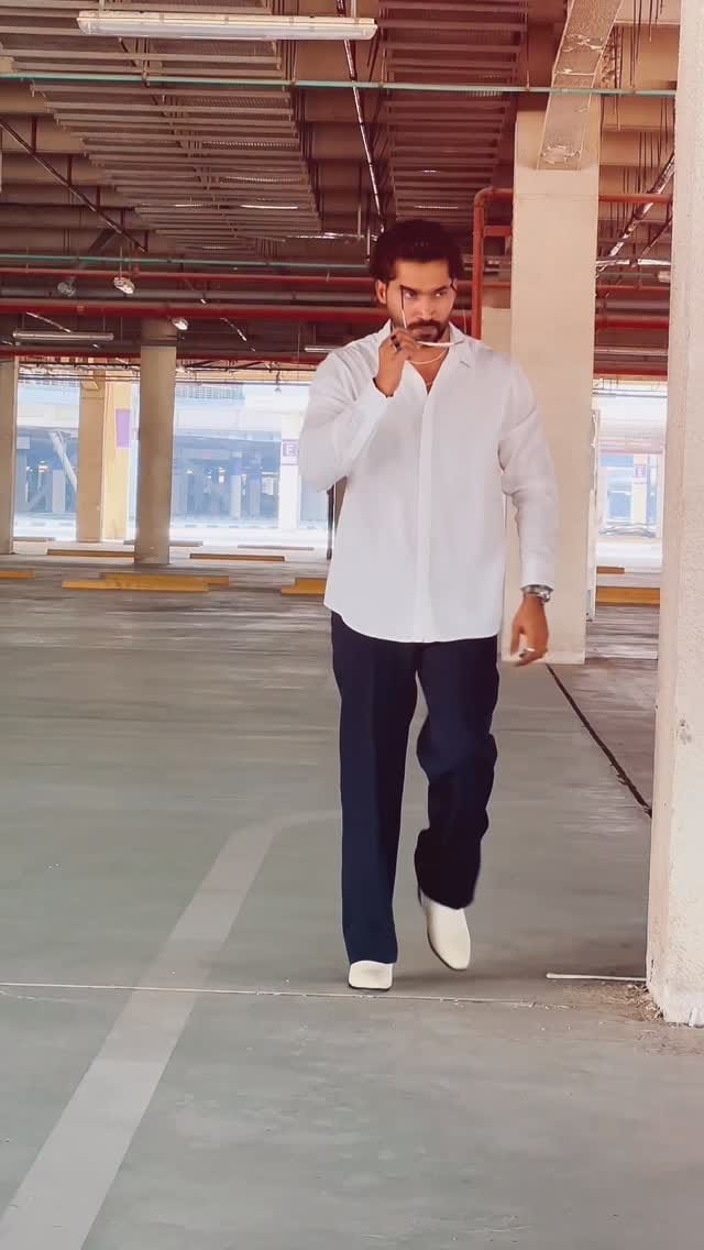Post 4 by ᴍᴏʜᴀᴍᴇᴅ sʜᴀᴋᴇᴇʀ ᴋʜᴀɴ ™ on Instagram (video)