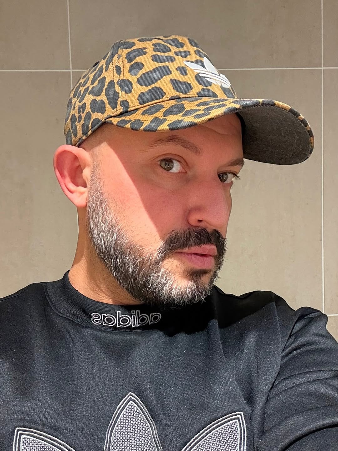 Post 9 by ROMEO ANTONIO on Instagram (image)