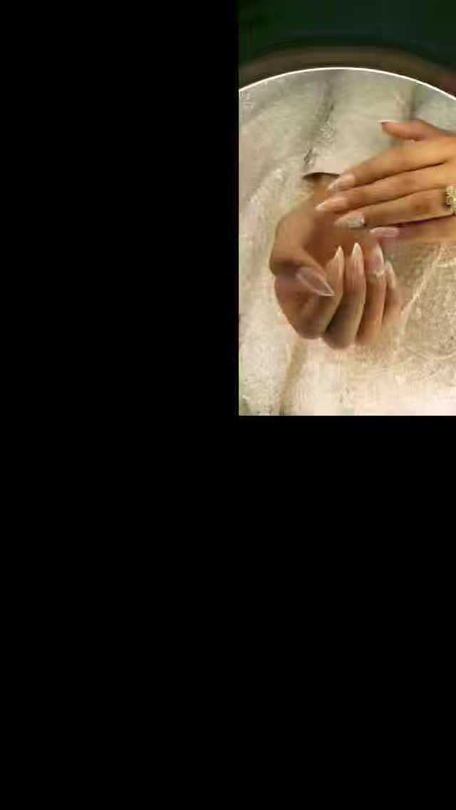 Post 3 by Hiba_Makeup1 on Instagram (video)