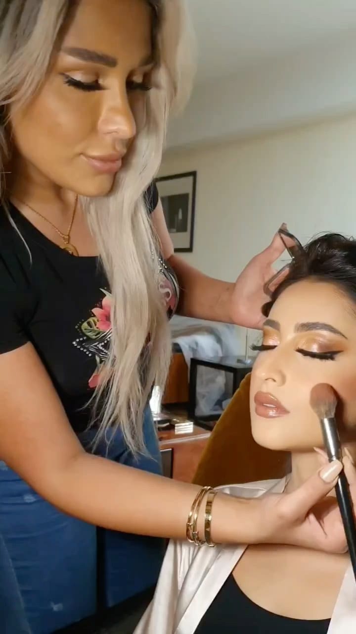 Post 8 by Hiba_Makeup1 on Instagram (video)