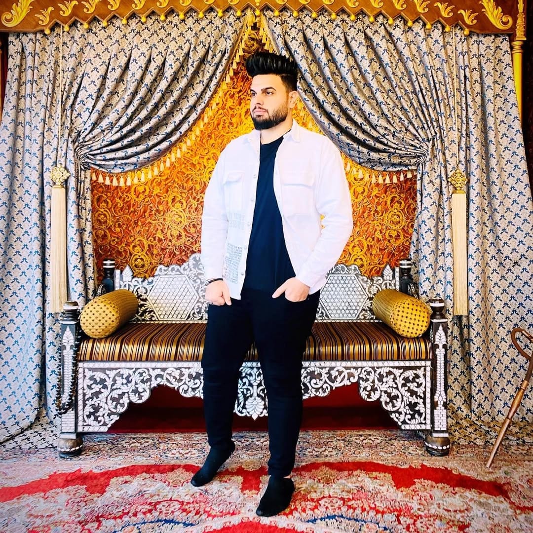 Post 10 by Hassan MH👤💍 on Instagram (carousel)