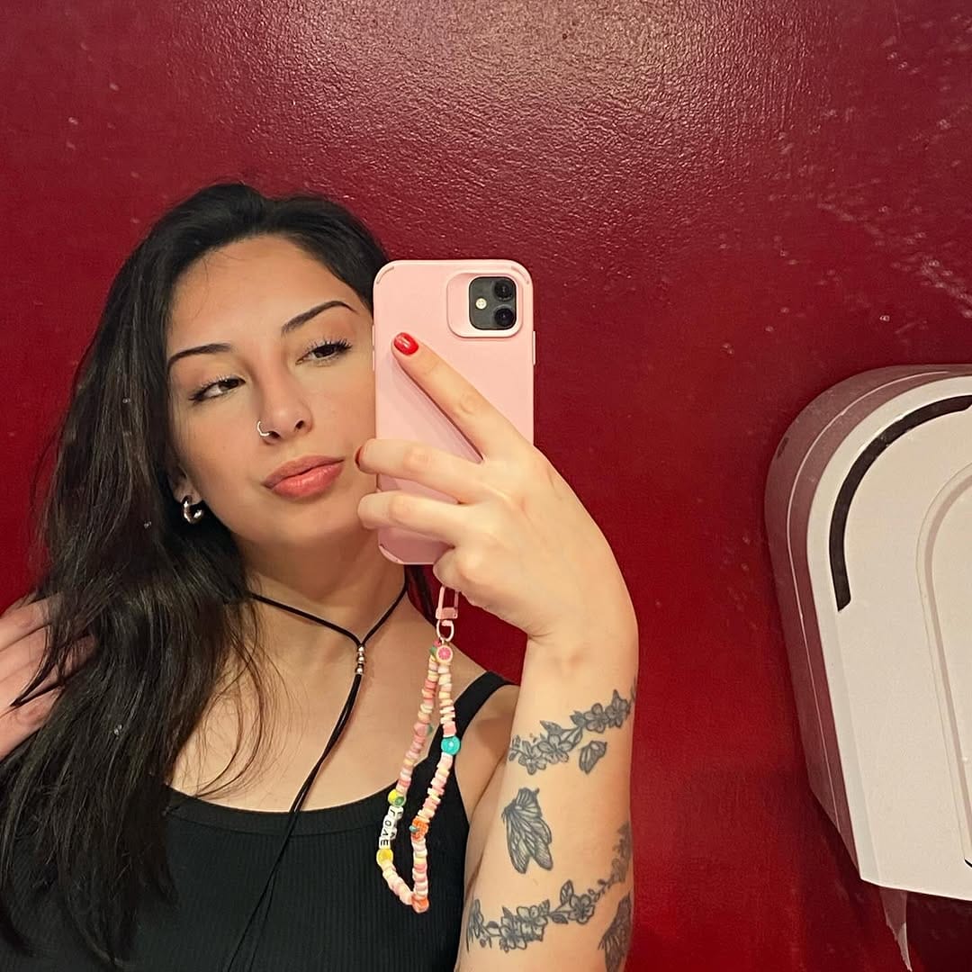 Post 5 by Luna Maciel on Instagram (carousel)