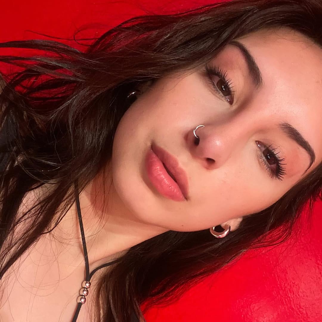 Post 3 by Luna Maciel on Instagram (image)