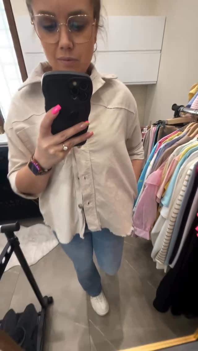 Post 4 by @estebutique on Instagram (video)