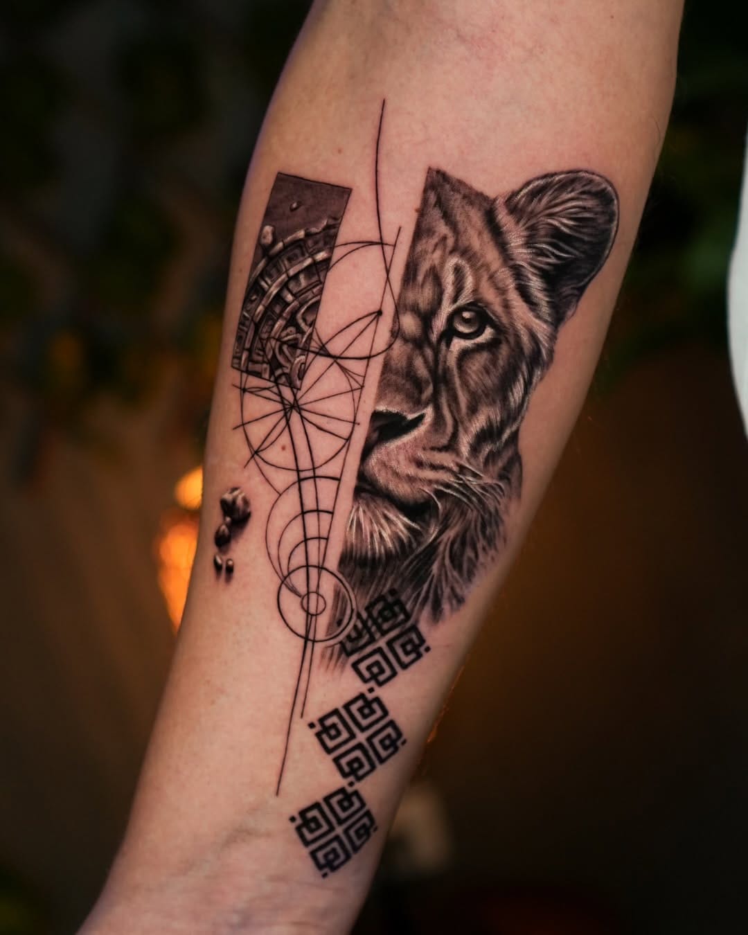 Post 2 by Tatuaje | Conceptual | Microrealismo | Linea fina on Instagram (carousel)