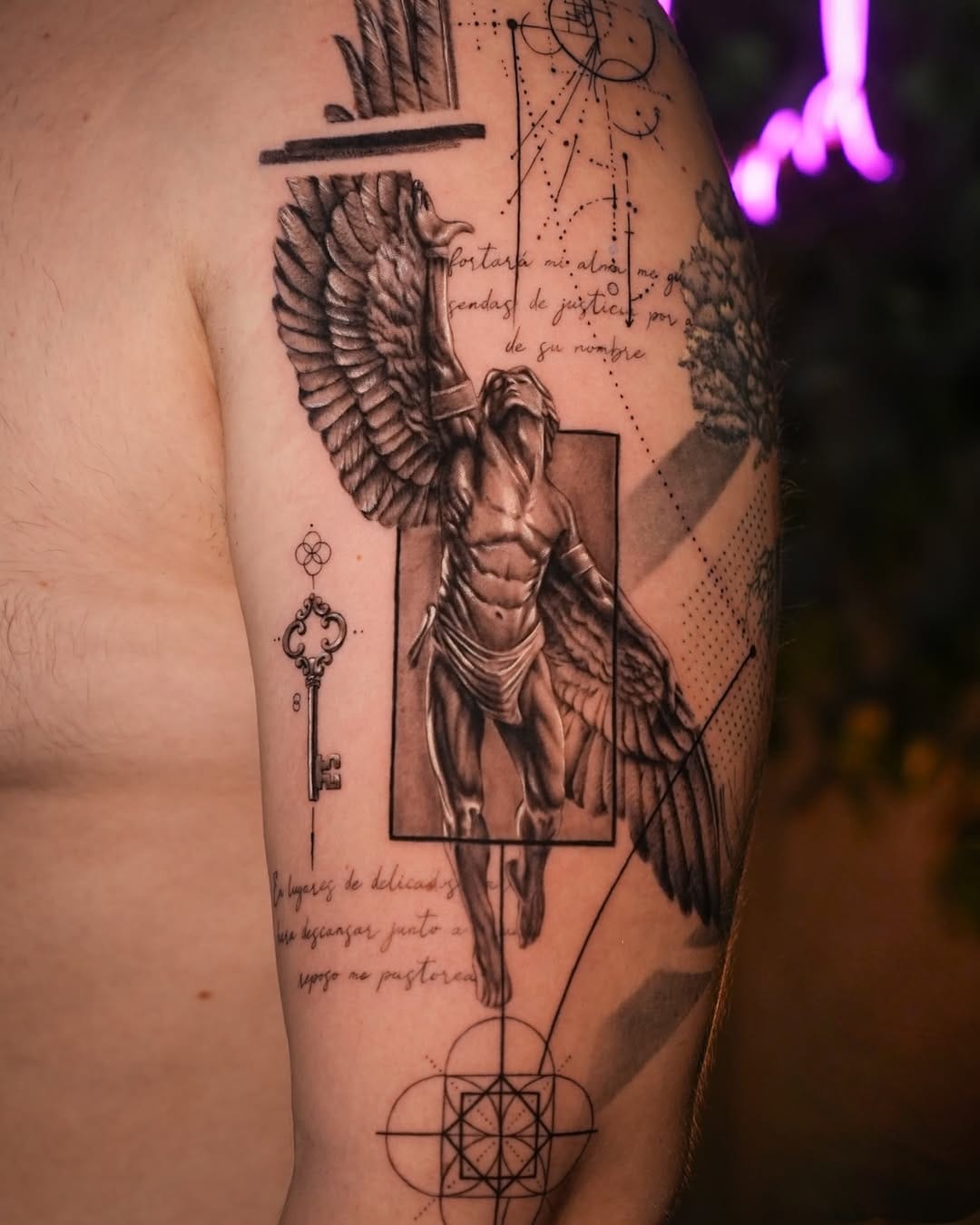 Post 3 by Tatuaje | Conceptual | Microrealismo | Linea fina on Instagram (carousel)