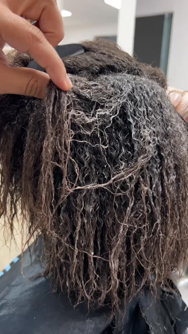 Post 5 by Salão Claudinho Coiffeur on Instagram (video)