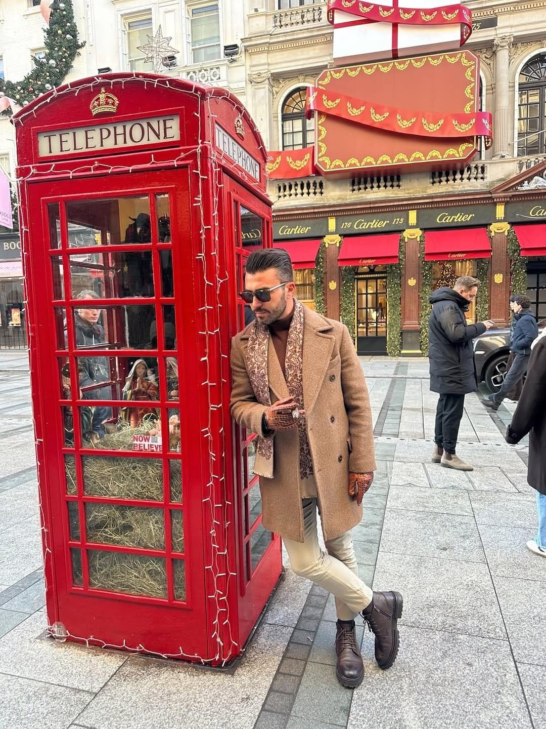 Post 4 by Özgür Baş on Instagram (carousel)
