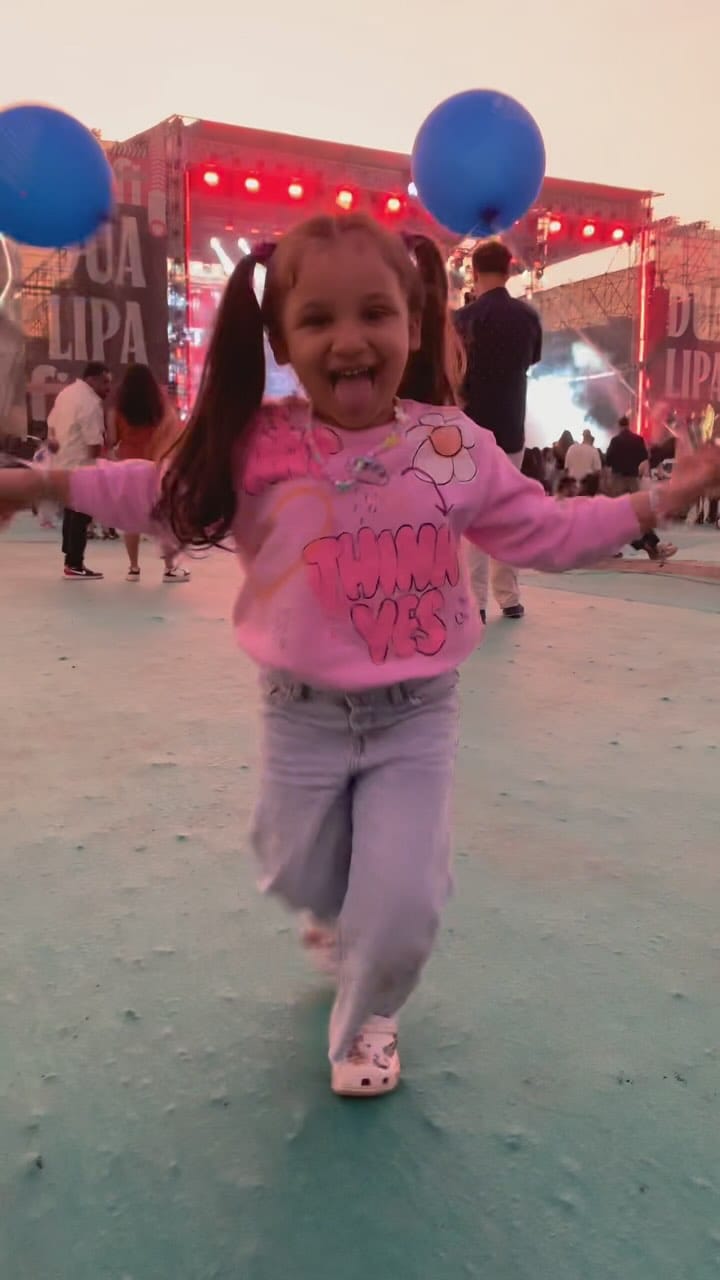 Post 5 by Chloe Qureshi on Instagram (video)