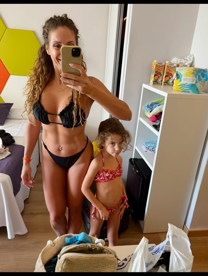 Post 5 by Estefy Navarrete on Instagram (video)