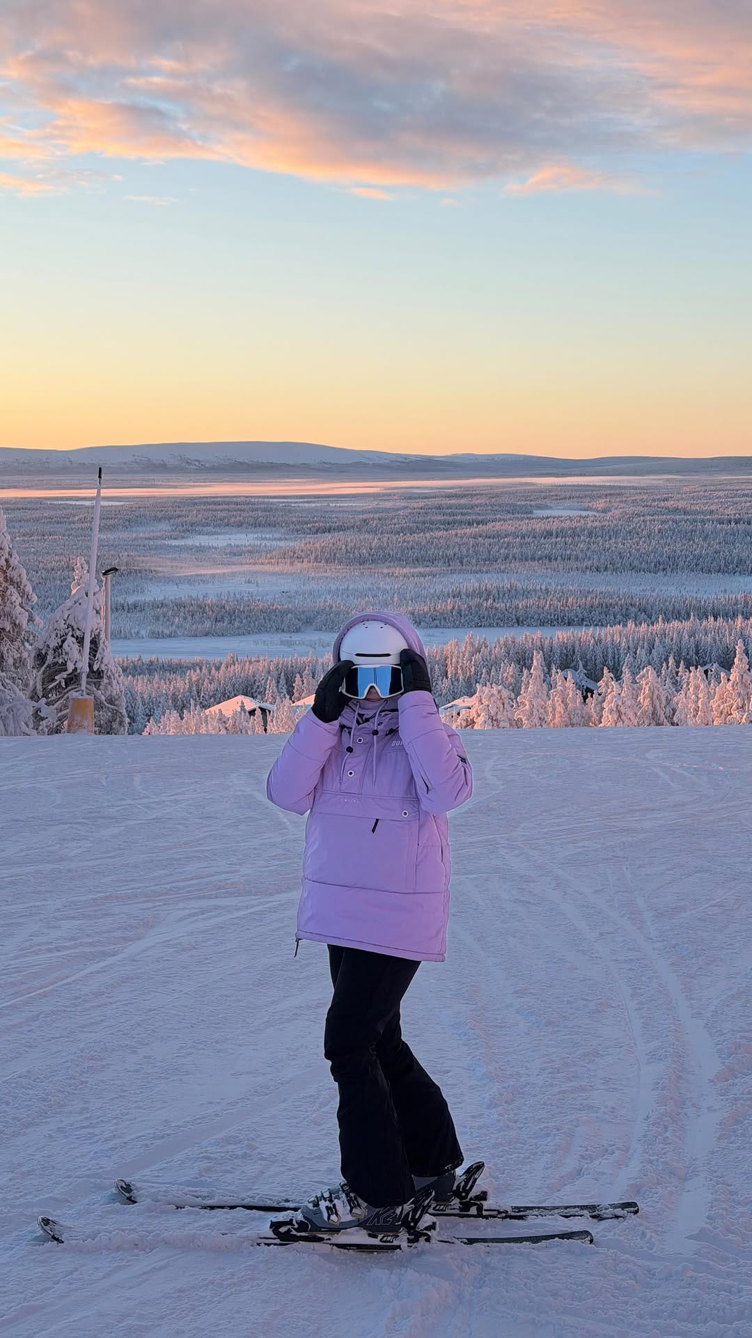 Post 4 by karoliina | fotograaf on Instagram (video)