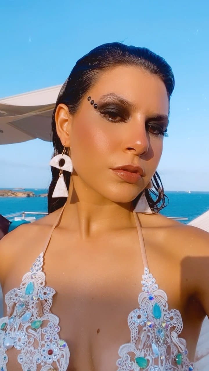 Post 8 by Angel’s Kerollayne on Instagram (video)