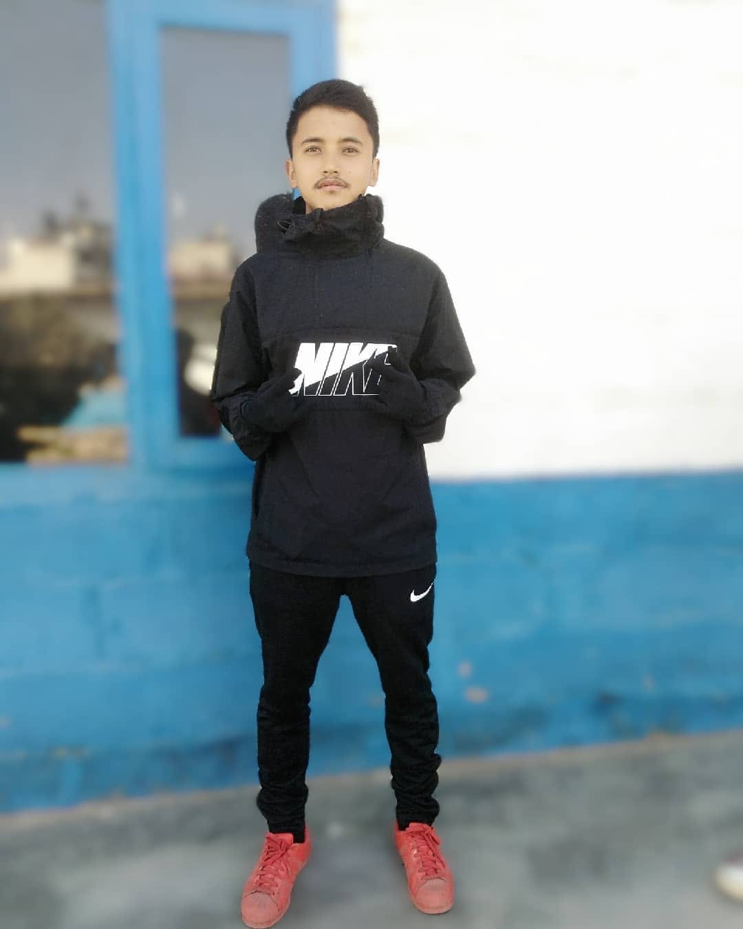 Post 5 by Niraj Thamsuhang on Instagram (image)