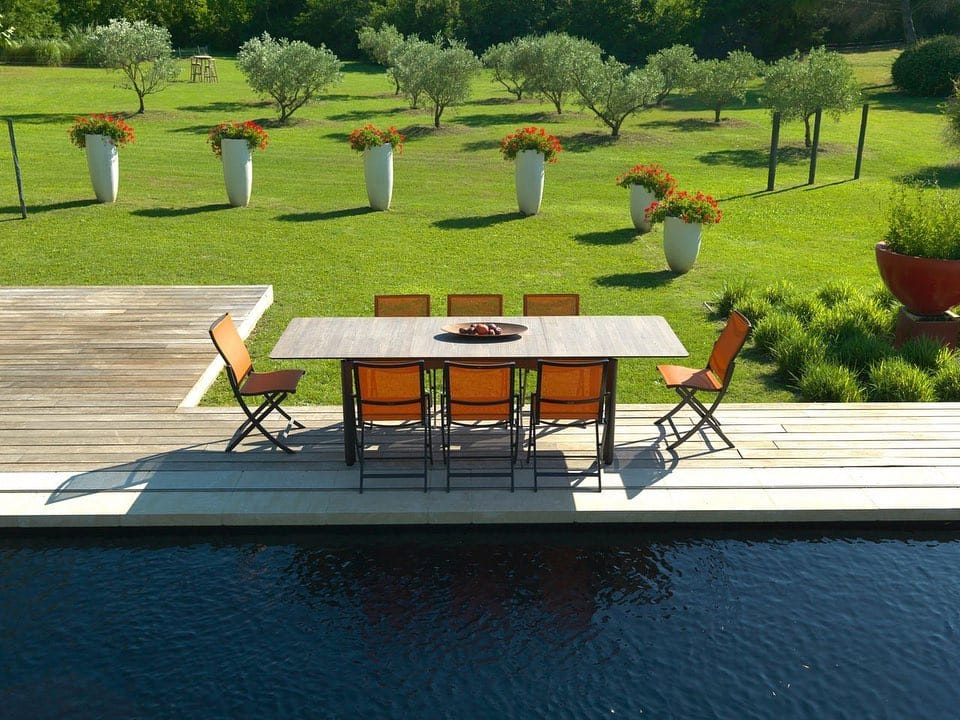 Post 10 by Mobiliario led&design / Modum on Instagram (carousel)