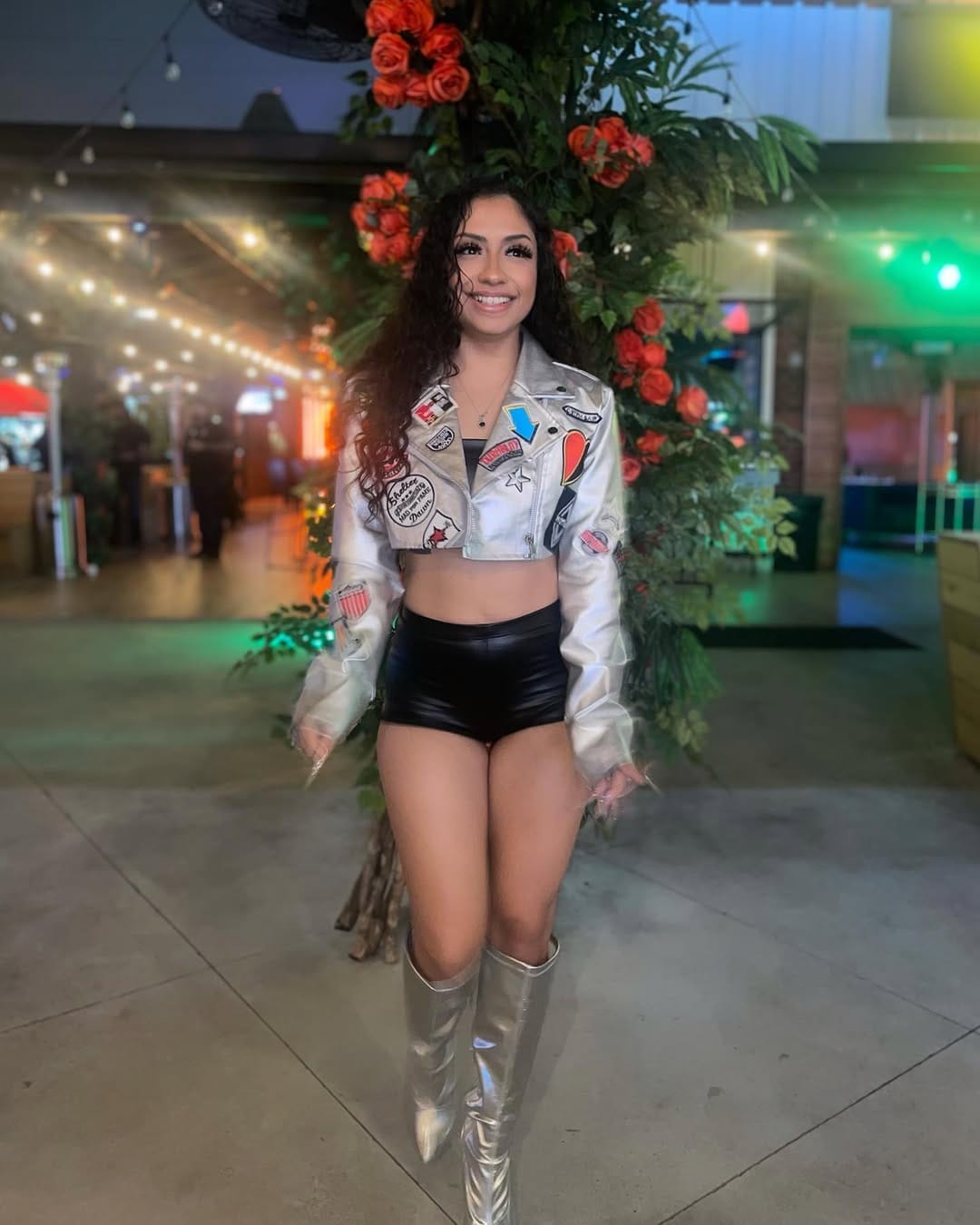 Post 8 by La' Leona 🦁 on Instagram (carousel)