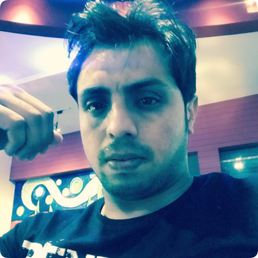 Post 10 by @zahoor2500 on Instagram (image)