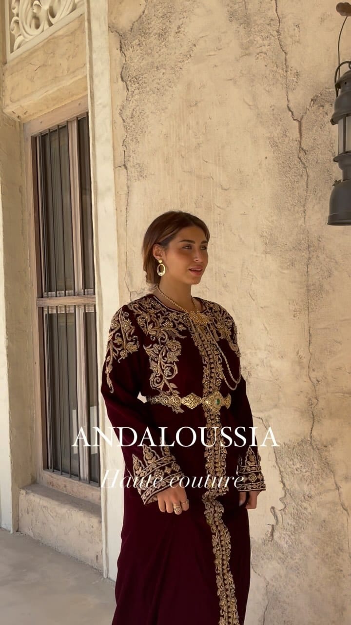 Post 10 by Amina Choukchou on Instagram (video)