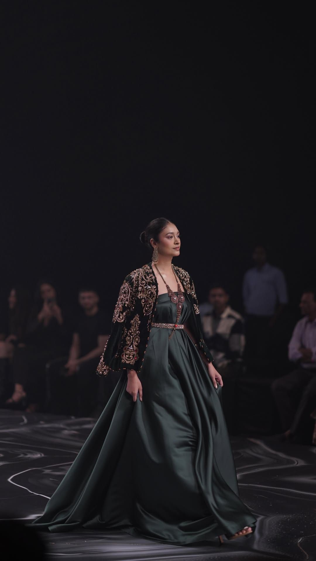 Post 5 by Amina Choukchou on Instagram (video)