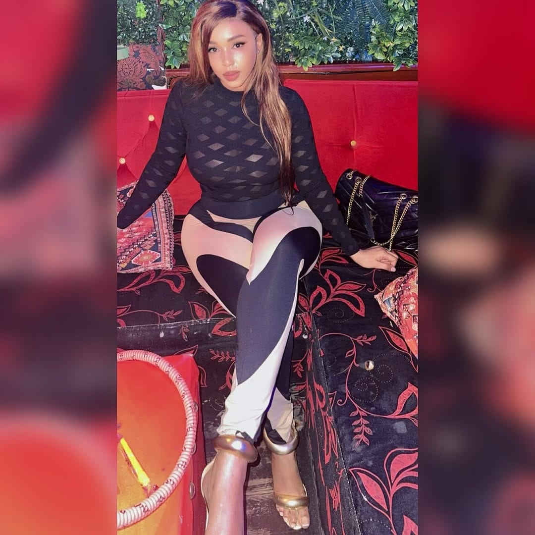 Post 7 by Lili Barry on Instagram (carousel)