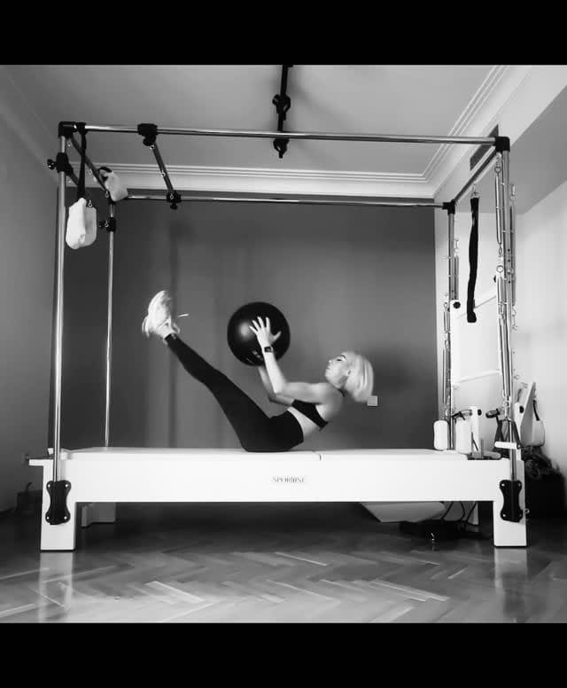 Post 2 by Pilates Ceren on Instagram (video)