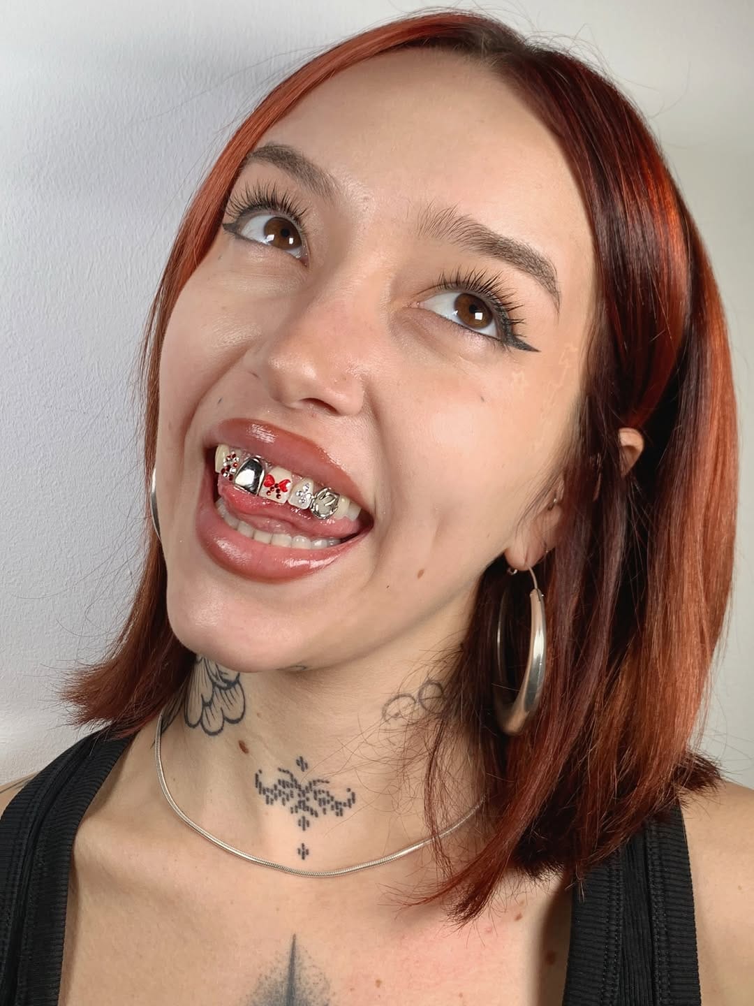 Post 5 by Toothgems Barcelona / Gemas Dentales on Instagram (carousel)