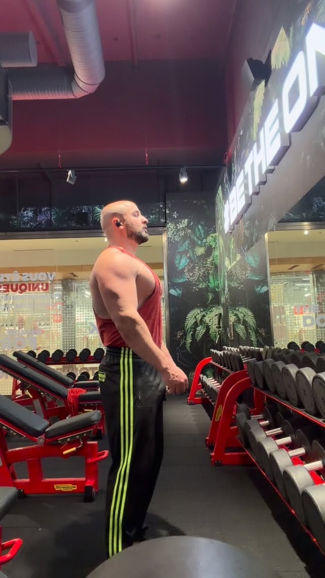 Post 1 by 🇫🇷🇵🇹Anth0ny 🇰🇷🇯🇵🇹🇭 on Instagram (video)