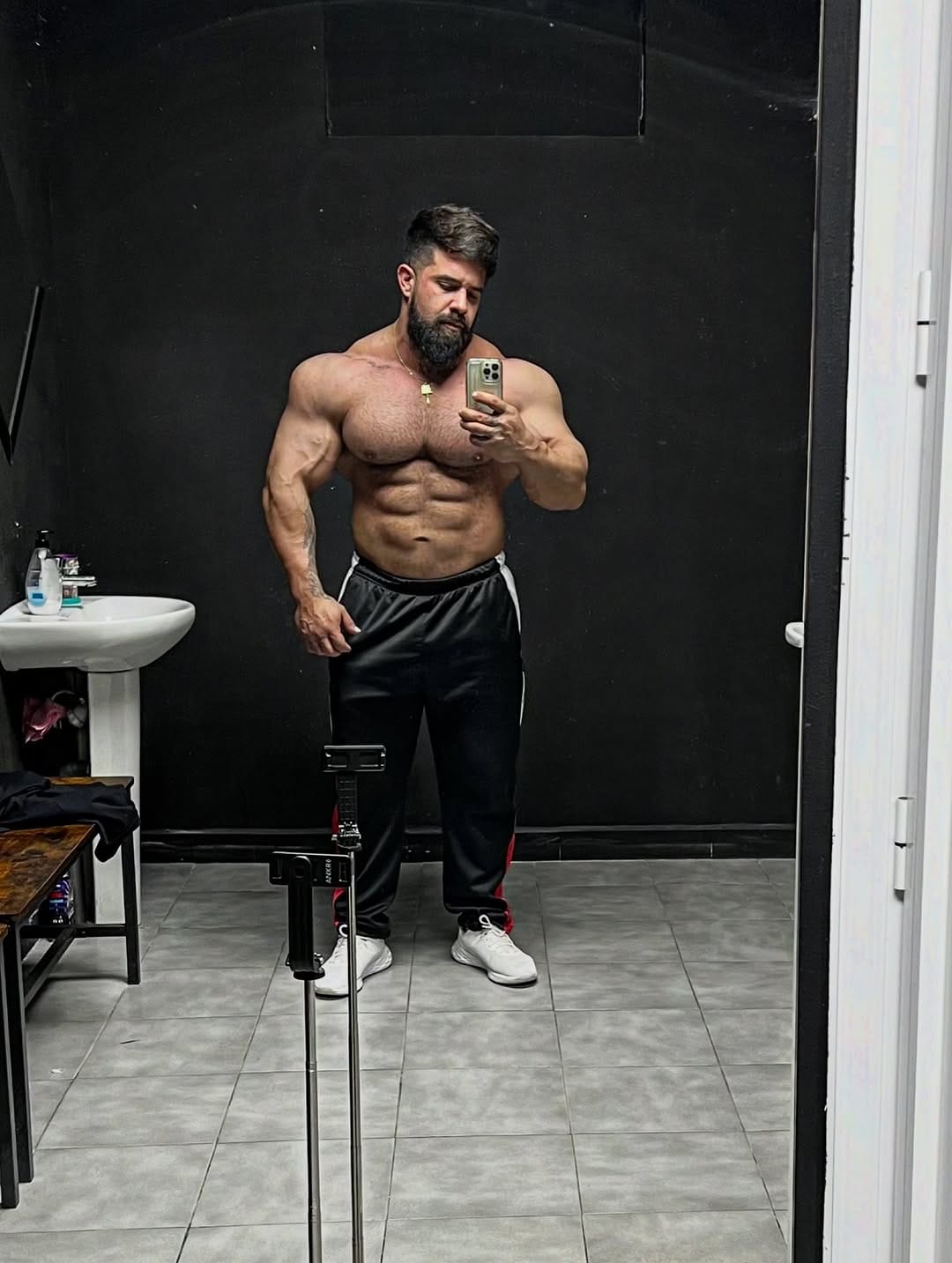 Post 1 by BORJA SAURA | IFBB PRO 🇪🇸 on Instagram (carousel)