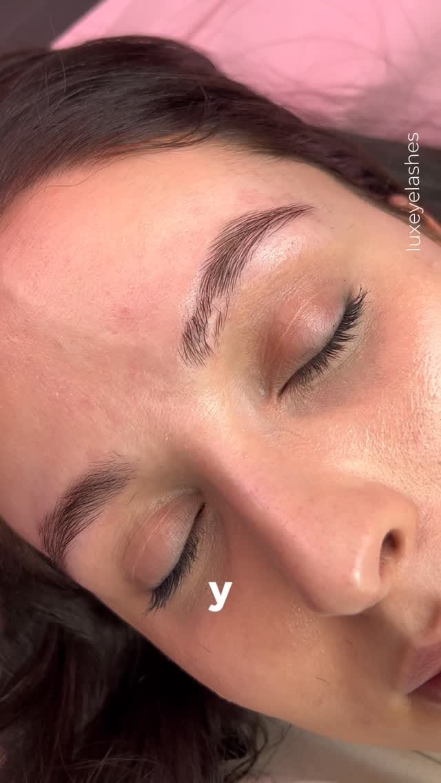 Post 3 by Luxeyelashes on Instagram (video)