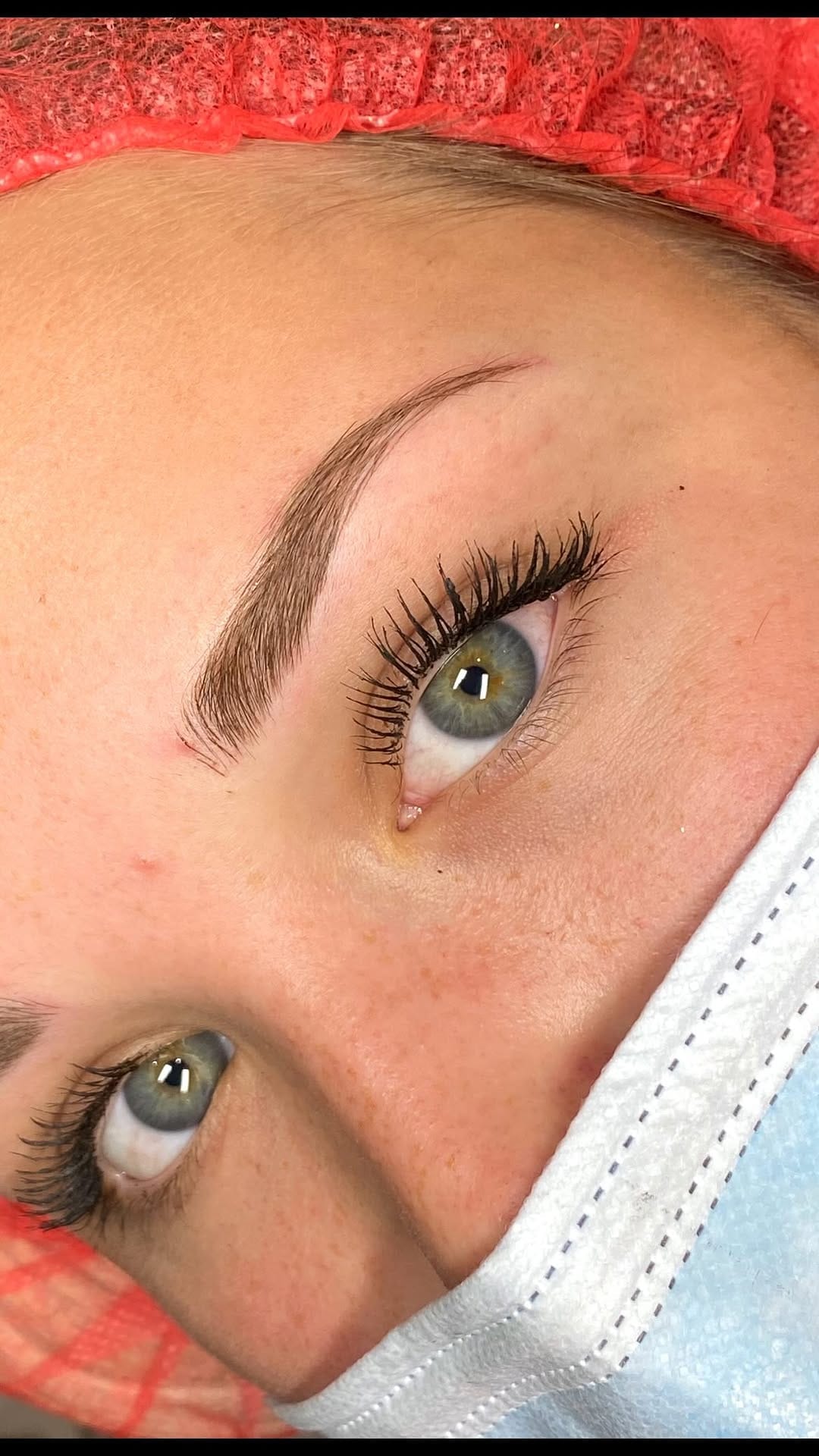Post 2 by Luxeyelashes on Instagram (video)
