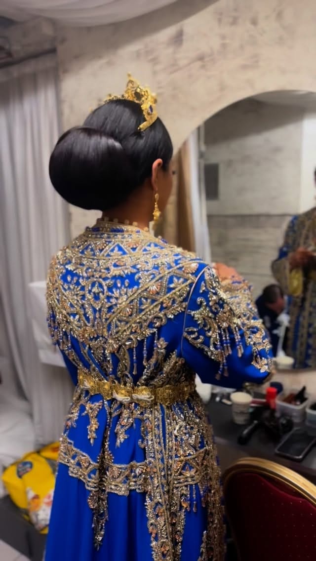 Post 9 by DM Coiffeuse Makeup Artiste on Instagram (video)