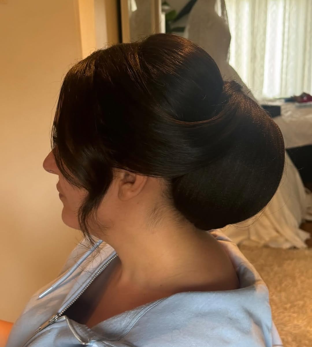 Post 5 by DM Coiffeuse Makeup Artiste on Instagram (image)