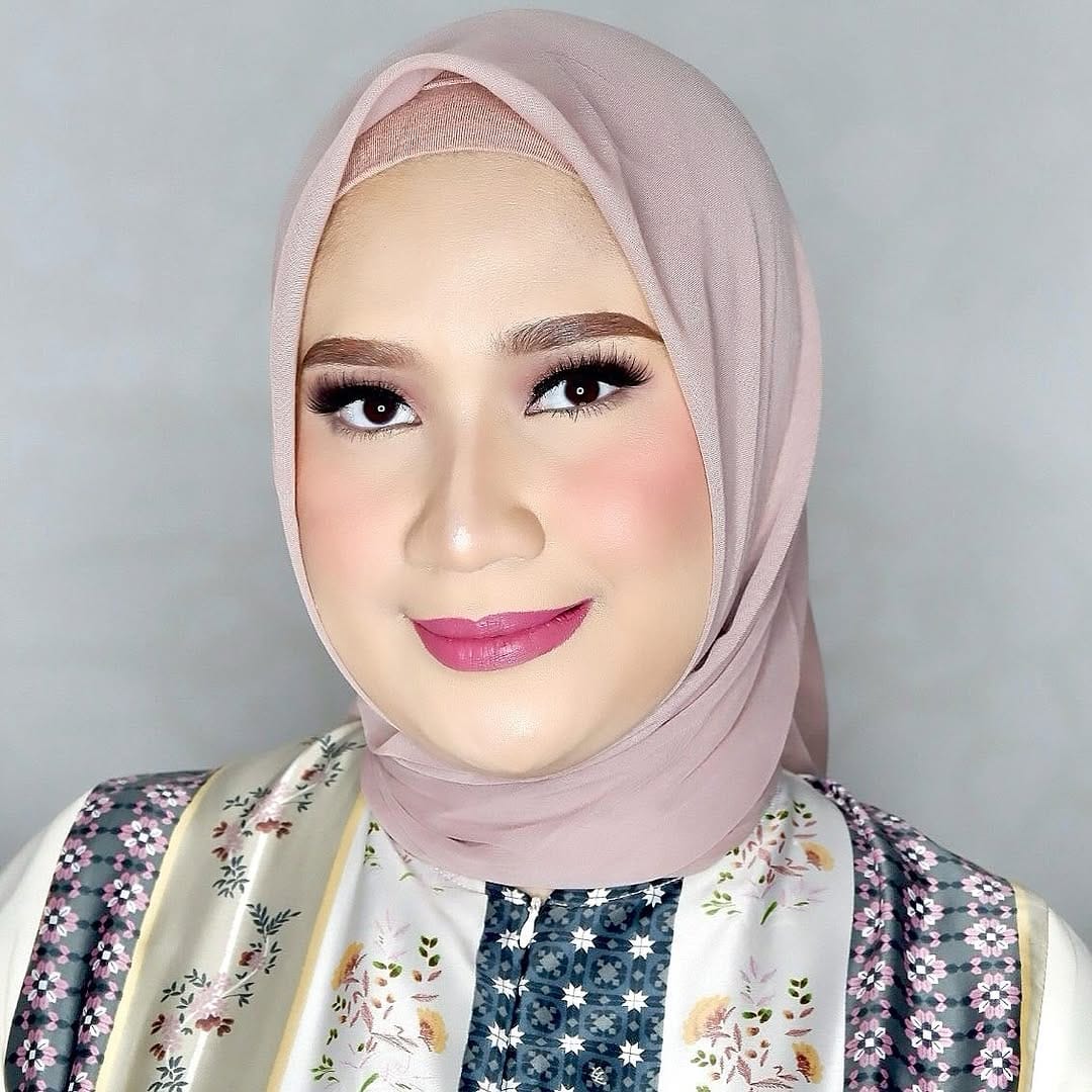 Post 4 by Nitafmua Pro MUA TGR-JKT Jabodetabek on Instagram (image)