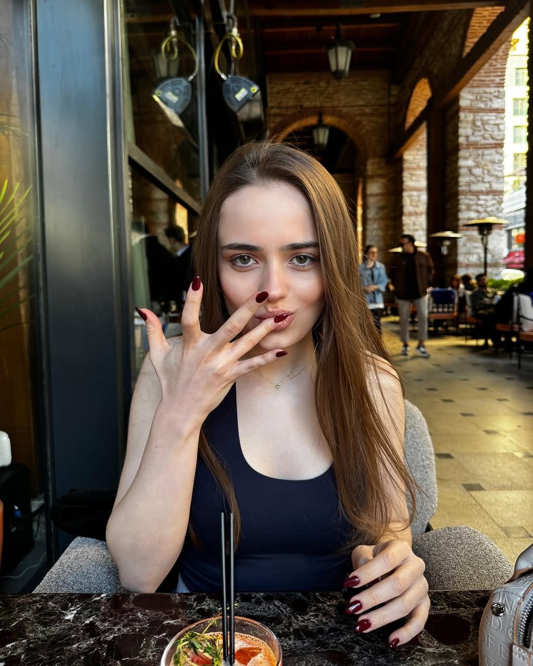 Post 2 by Deniz Anna on Instagram (image)