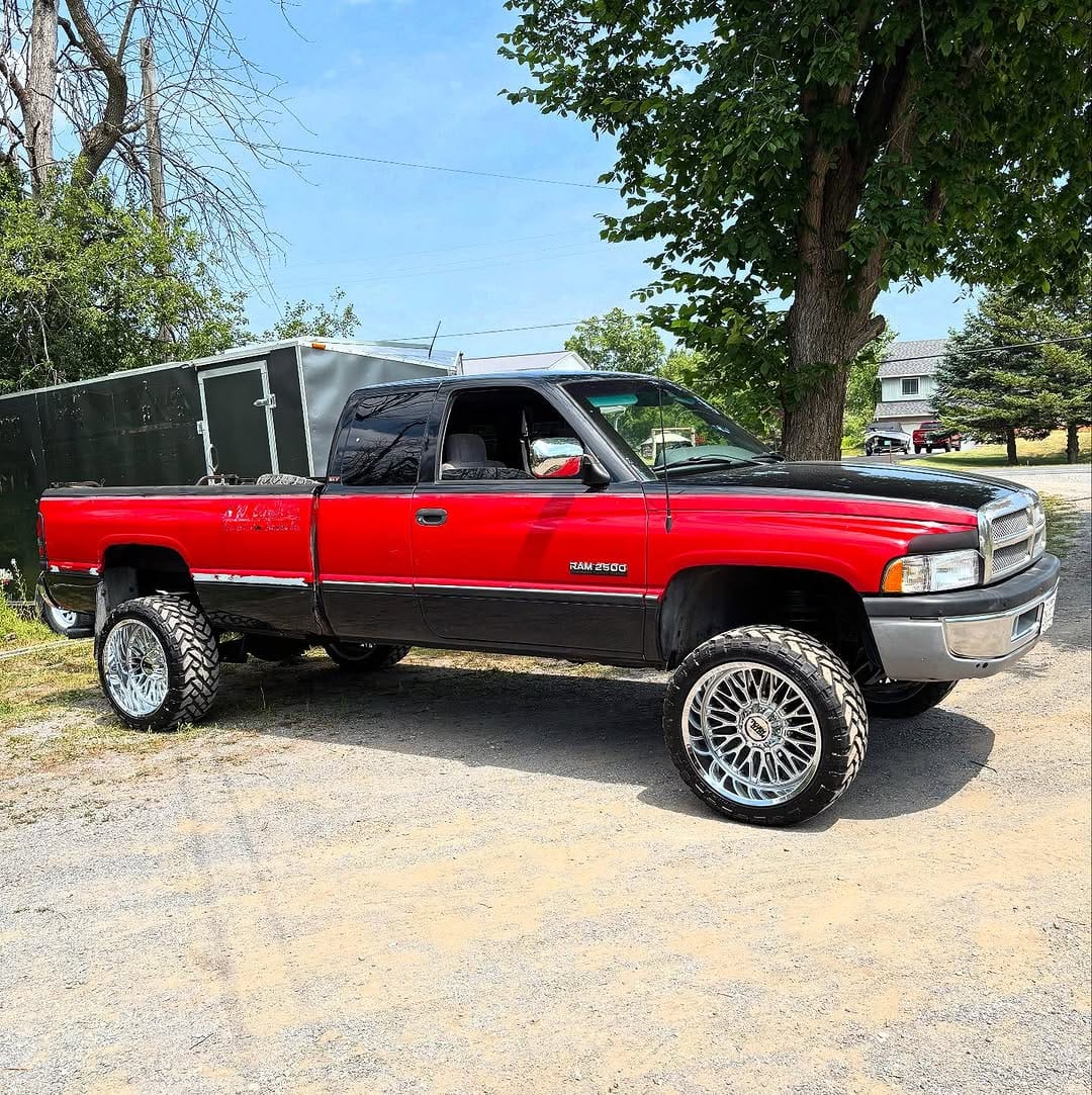 Post 4 by CHEECHIN DIESEL on Instagram (image)