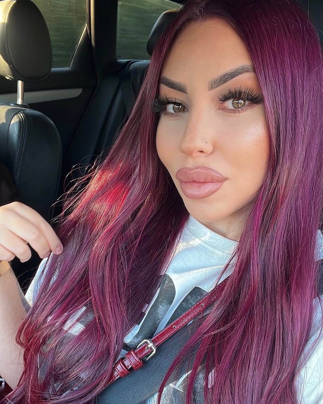 Post 3 by ♡𝒜𝓁𝒷𝒶♡ on Instagram (image)